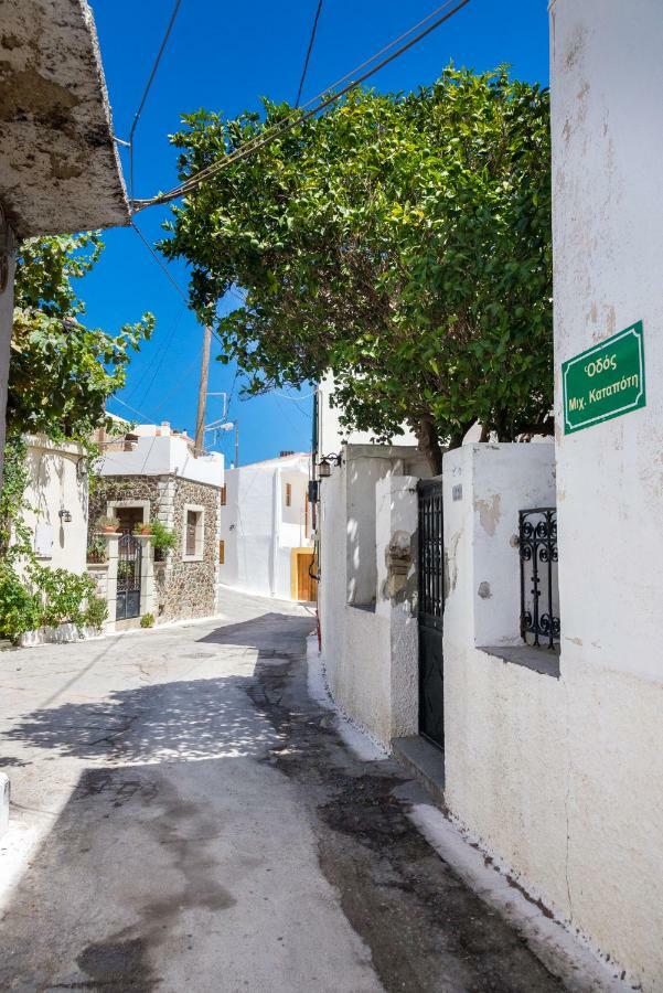 Private Studio In Historic House Lastros Exterior foto